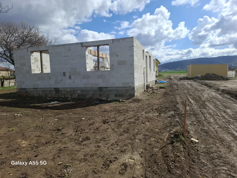 Realizácia rodinného domu a stavebných prác ZVALSTAV 16