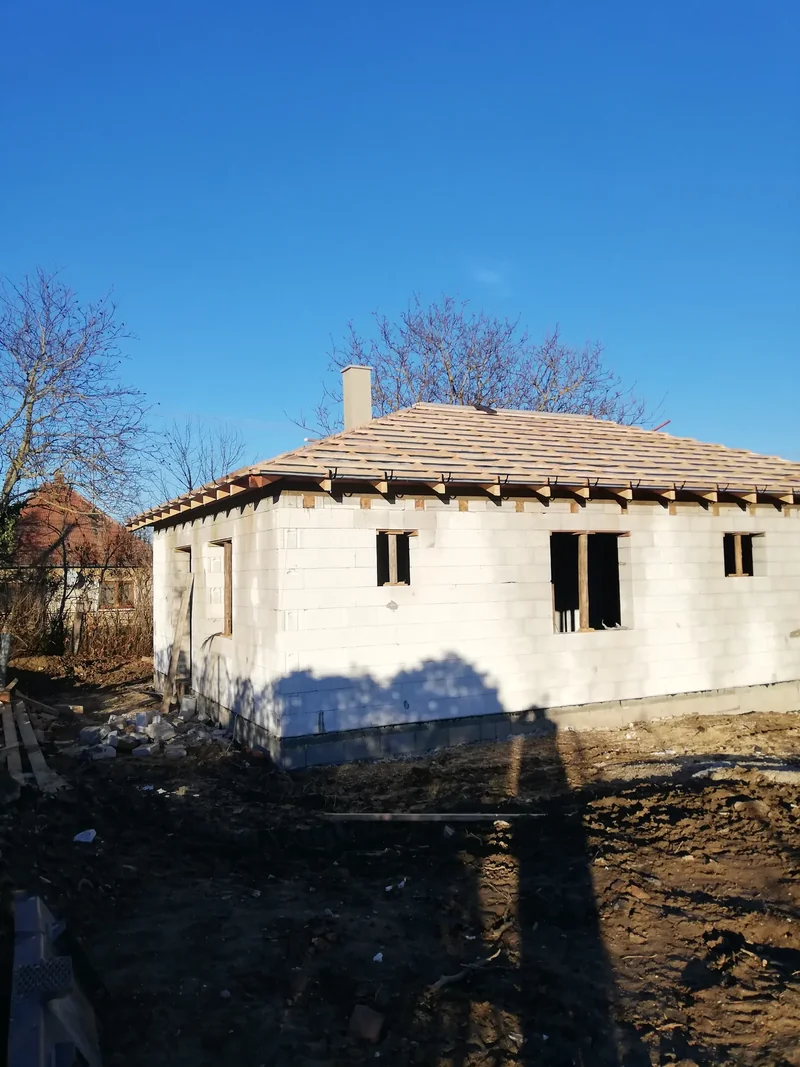 Realizácia rodinného domu a stavebných prác ZVALSTAV 24