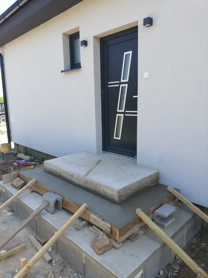 Realizácia rodinného domu a stavebných prác ZVALSTAV 25